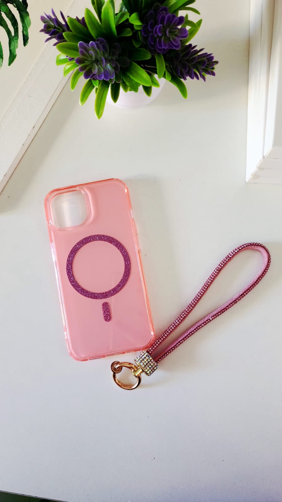 kit funda con magsafe y correa colgante brillosa kit funda con magsafe y correa colgante brillosa