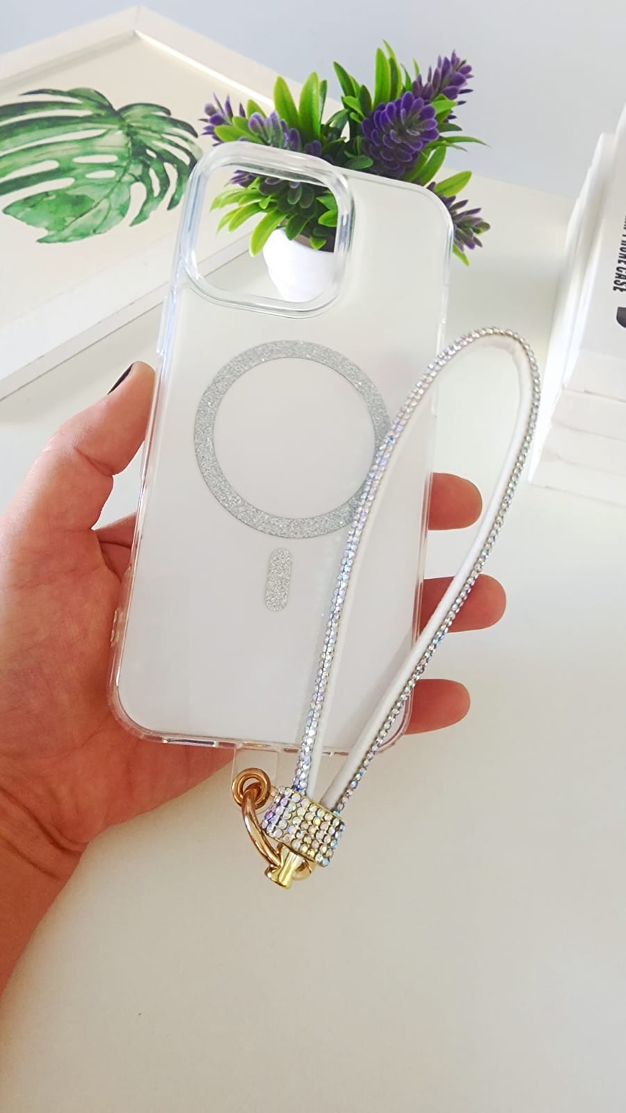 kit funda con magsafe y correa colgante brillosa kit funda con magsafe y correa colgante brillosa