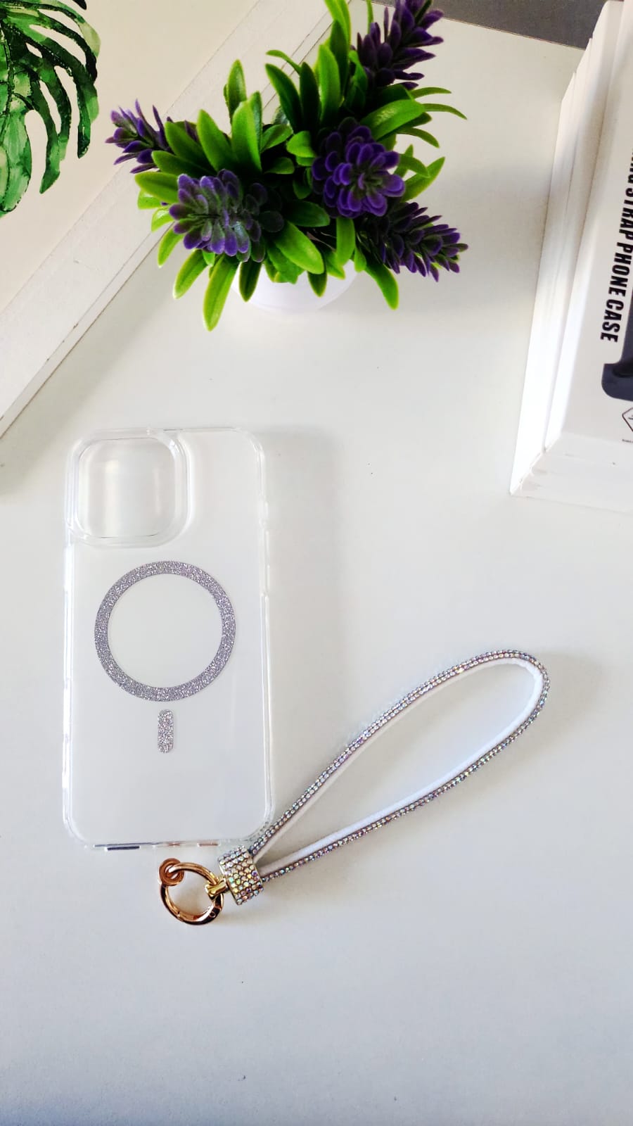 kit funda con magsafe y correa colgante brillosa kit funda con magsafe y correa colgante brillosa